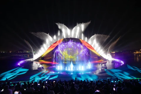 Phu Quoc Island unveils 'Kiss of the Sea', the largest multimedia show held on water in the world