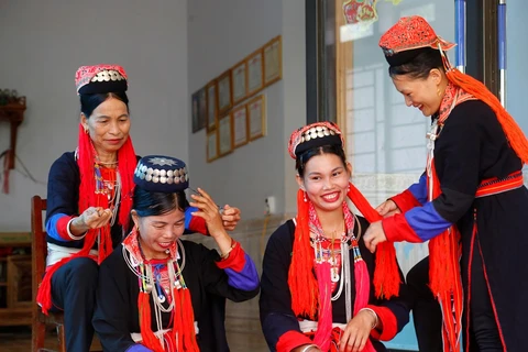 The traditional costume of Dao women in Tuyen Quang province (Photo: VNA) 