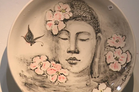 Exhibition gathers ceramic advocates in Hanoi