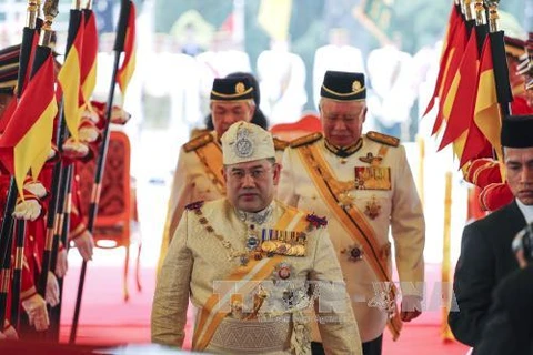 Sultan Muhammad V becomes Malaysia's new king 
