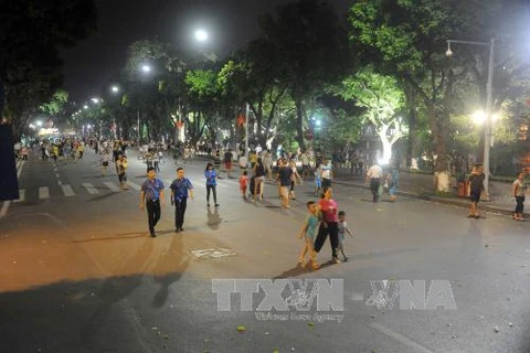 Hanoi continues to pilot walking streets 