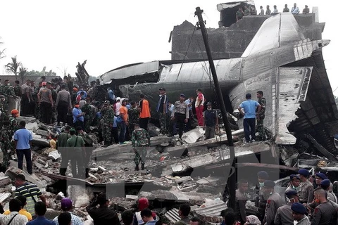 Indonesia: military transport plane crashed, 13 dead