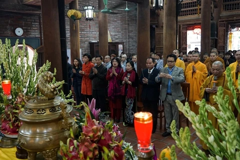Hanoi prays for victims, martyrs in US’s 1972 airstrike