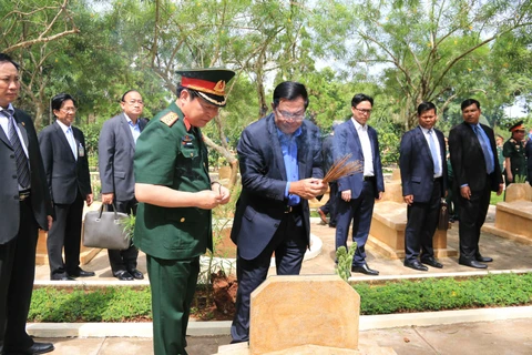 Cambodian Prime Minister visits historical site in Dong Nai 