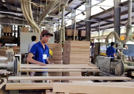 Timber, wooden furniture exports rake in 7.3 billion USD