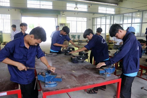 Ho Chi Minh City offers vocational training to ethnic minorities 