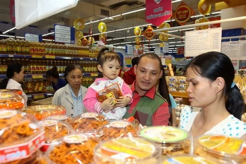 Vietnam’s retail sales jump 10 percent in 2016