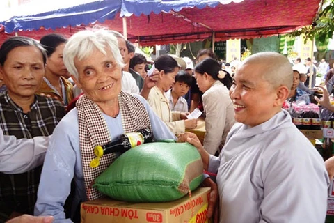 Binh Duong Buddhism makes significant contributions