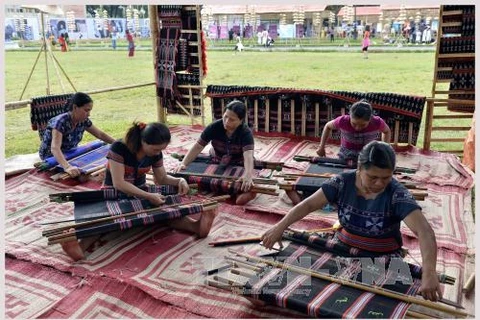 Ta Oi ethnic weaving added to national intangible cultural heritage