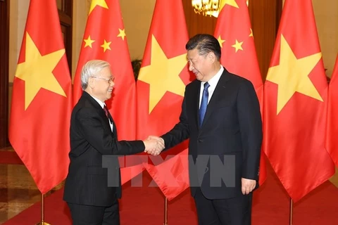 Leaders exchange messages on Vietnam-China ties anniversary