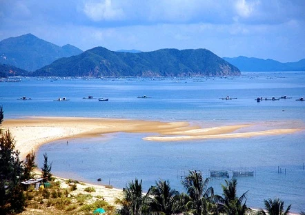 Central Ha Tinh province looks to tap sea tourism potential