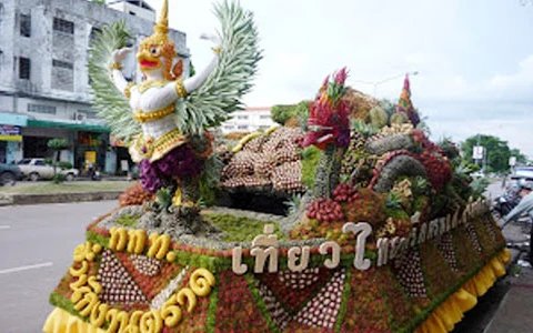 Annual fruit festival underway in central Thailand