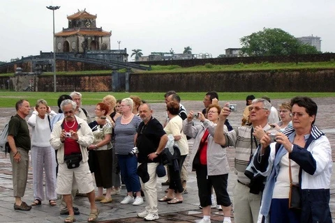 Thua Thien-Hue welcomes 100,000 tourists during Tet