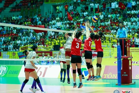 Four foreign teams compete at int’l volleyball tourney in Vietnam
