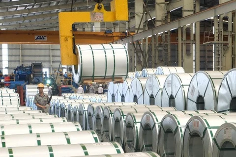 Steel makers bemoan dumping