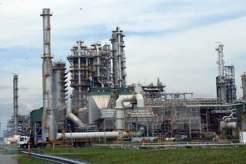 Vietnam refinery predicts profit dips