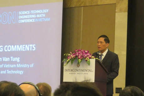 Conference spotlights significance of science, technology growth