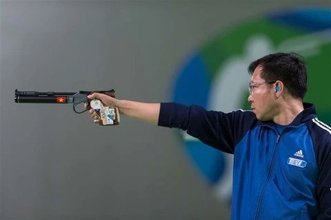 Hoang Xuan Vinh fails in World Cup’s 50m pistol event