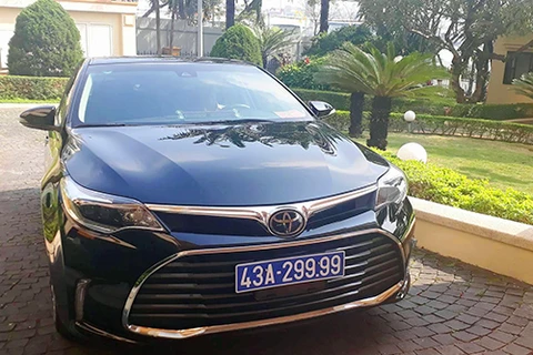 Da Nang returns luxury gift car