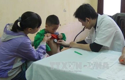 Ninh Binh: Needy children receive free heart checkups