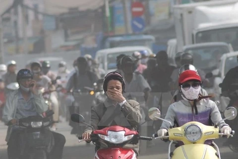 Air pollution in Hanoi reaches hazardous levels