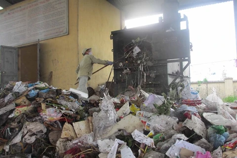Vinh Phuc: Dozens of service co-operatives treat waste