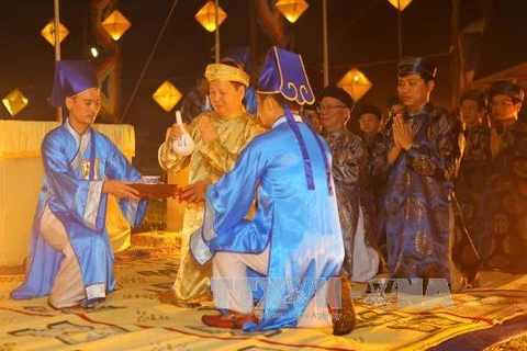 Thua Thien-Hue: ceremony prays for good weather, bumper crops