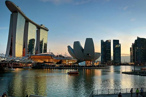 Foreigners flock to Singapore despite high living cost