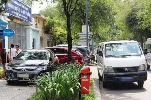 HCM City seeks better parking investors