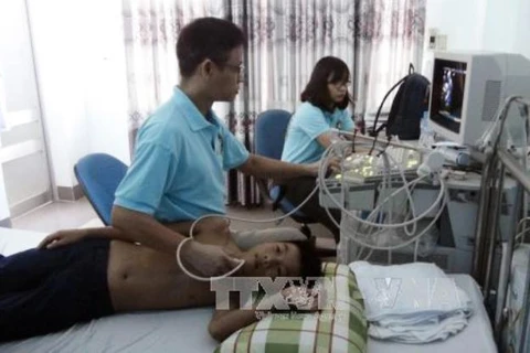 Phu Yen provides free heart defect screenings for needy kids