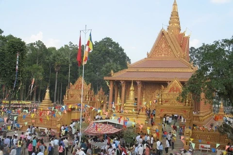 State officials wish Khmer people happy Chol Chnam Thmay 