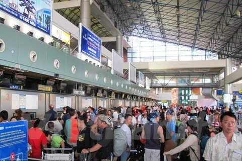 Number of delayed, cancelled flights decline 