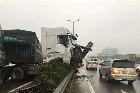 Traffic accidents in Hanoi slightly decrease