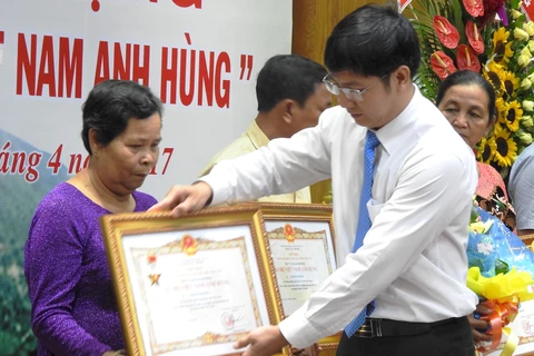 Tay Ninh: 15 women awarded with Vietnamese Heroic Mother title