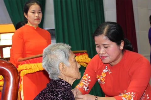 Binh Phuoc: 18 women awarded “Heroic Vietnamese Mother” title