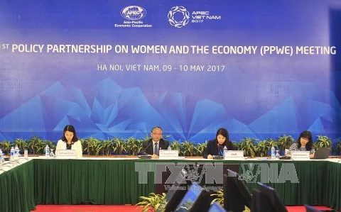 APEC meeting discusses women’s role in economy