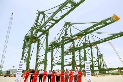 Doosan Vina ships three gantry cranes to India