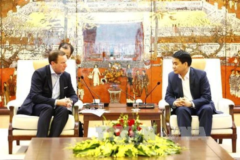 Hanoi leader pledges support to foreign investors