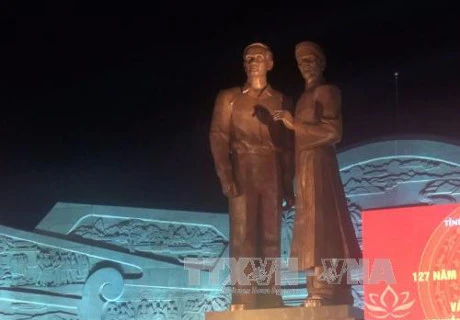 Monument of Ho Chi Minh and his father inaugurated in Binh Dinh