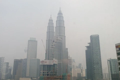 Indonesia assures ASEAN neighbours a haze-free 2017