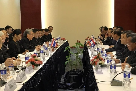Laos, Thailand target 10 billion USD in two-way trade