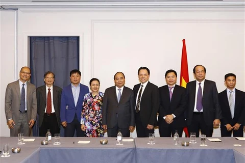 PM meets Vietnamese delegation to UN, Vietnamese businesses