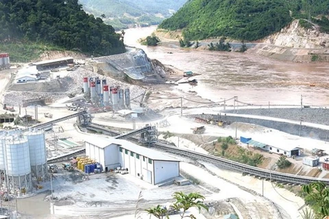 Mekong basin dams pose danger: experts