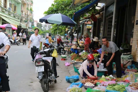 HCM City plans to clear illegal street markets