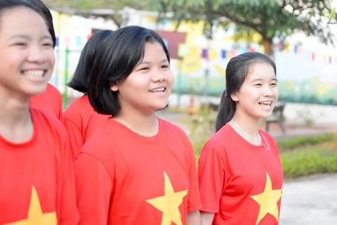  Vietnam’s choir features in Human Kind single