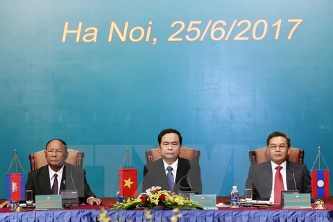 Vietnam, Laos, Cambodia fronts ink agreement at third conference