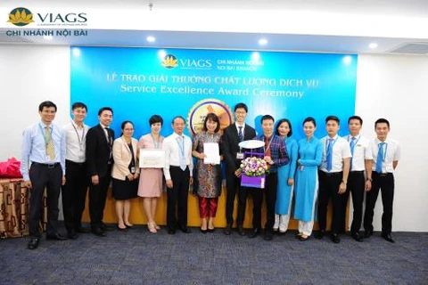 Vietnam Airlines’s subsidiaries receive international awards