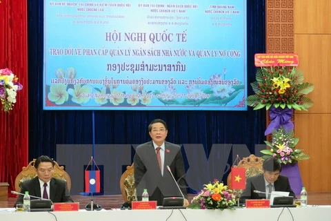 VN, Laos discuss budget, public debt management decentralisation