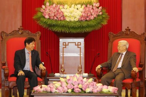 Vietnamese Party, Government leaders meet Singapore’s PAP chief