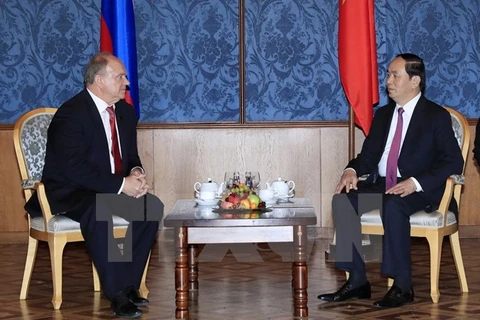 President Tran Dai Quang meets Russian Communist Party leader 